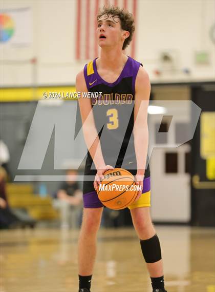 Thumbnail 1 in Longmont vs. Boulder photogallery.