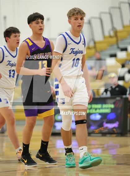 Thumbnail 3 in Longmont vs. Boulder photogallery.