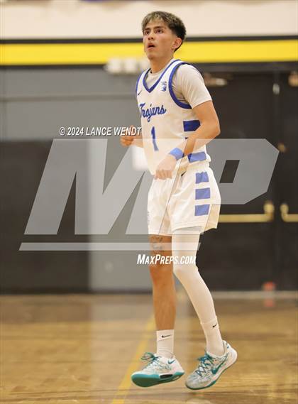Thumbnail 3 in Longmont vs. Boulder photogallery.