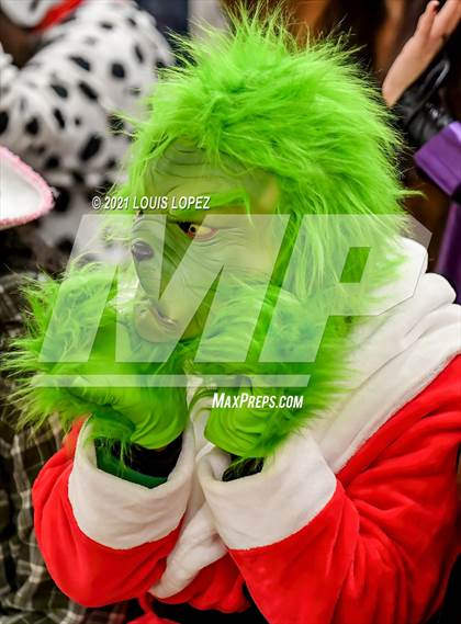 Thumbnail 2 in Alta Loma @ Charter Oak (Silent Night Game) photogallery.