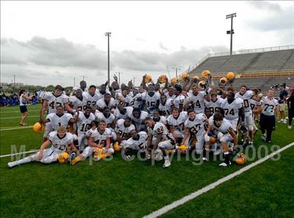 Thumbnail 3 in Olive Branch vs. Pahokee (Miami Kickoff Classic) photogallery.