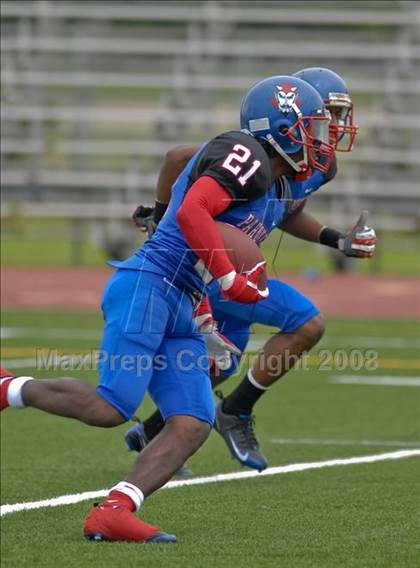 Thumbnail 3 in Olive Branch vs. Pahokee (Miami Kickoff Classic) photogallery.