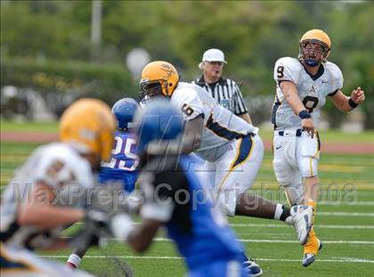 Thumbnail 1 in Olive Branch vs. Pahokee (Miami Kickoff Classic) photogallery.