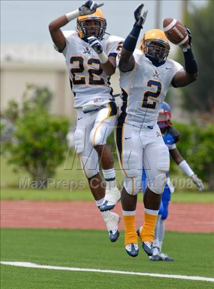 Thumbnail 3 in Olive Branch vs. Pahokee (Miami Kickoff Classic) photogallery.