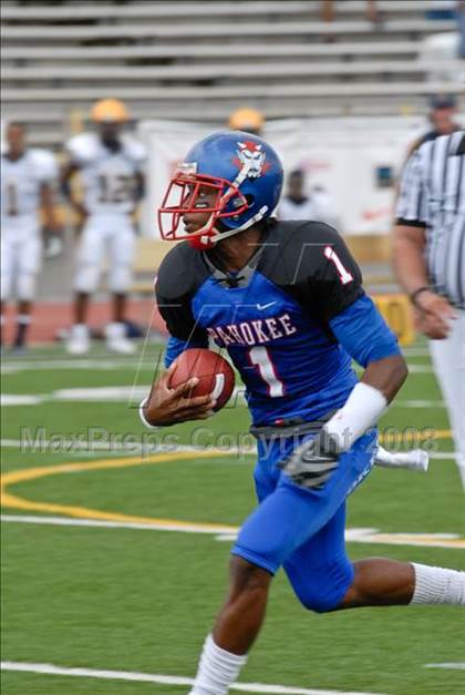 Thumbnail 3 in Olive Branch vs. Pahokee (Miami Kickoff Classic) photogallery.