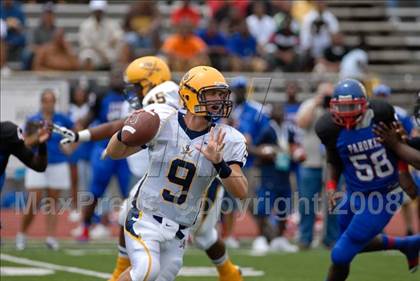Thumbnail 1 in Olive Branch vs. Pahokee (Miami Kickoff Classic) photogallery.
