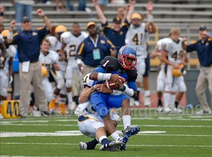Thumbnail 3 in Olive Branch vs. Pahokee (Miami Kickoff Classic) photogallery.
