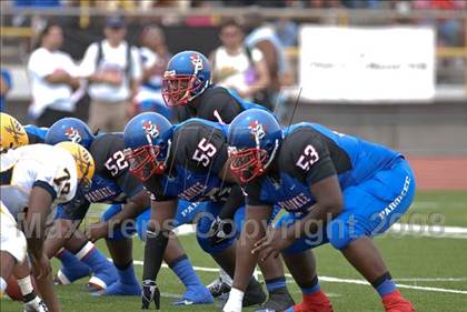 Thumbnail 2 in Olive Branch vs. Pahokee (Miami Kickoff Classic) photogallery.