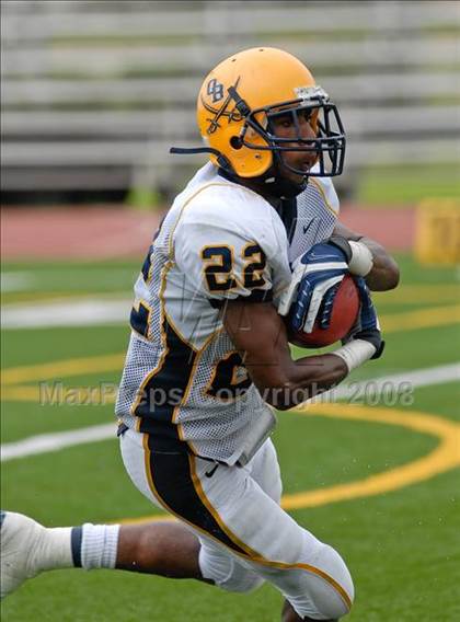 Thumbnail 3 in Olive Branch vs. Pahokee (Miami Kickoff Classic) photogallery.