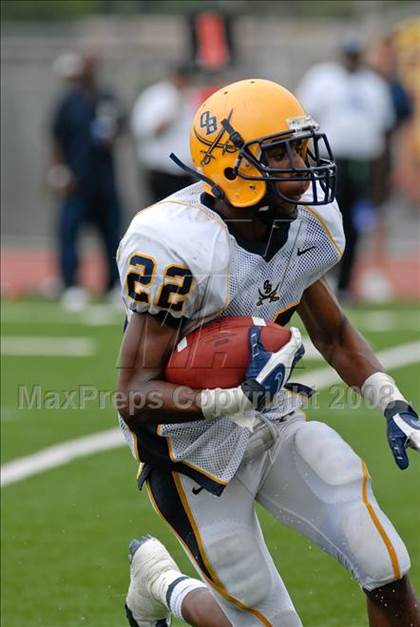 Thumbnail 1 in Olive Branch vs. Pahokee (Miami Kickoff Classic) photogallery.