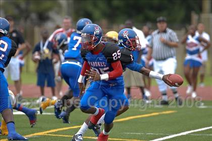 Thumbnail 3 in Olive Branch vs. Pahokee (Miami Kickoff Classic) photogallery.
