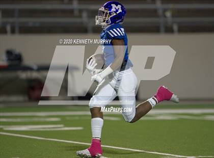 Thumbnail 2 in Birdville @ Midlothian photogallery.
