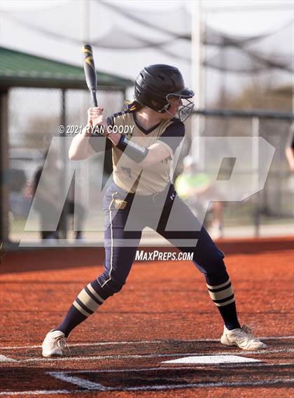 Thumbnail 3 in Aquinas @ Olathe North photogallery.