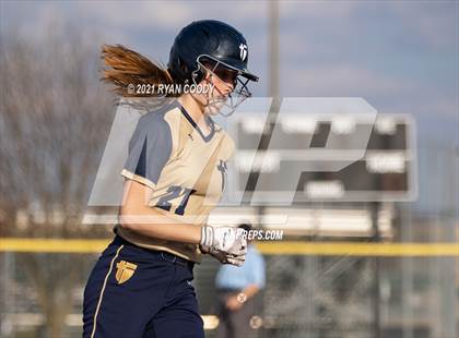 Thumbnail 1 in Aquinas @ Olathe North photogallery.