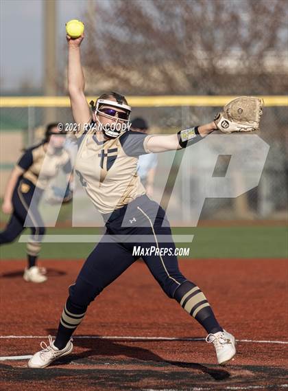 Thumbnail 3 in Aquinas @ Olathe North photogallery.