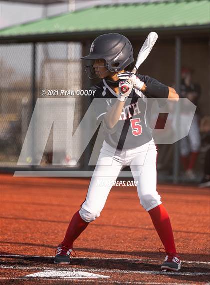 Thumbnail 1 in Aquinas @ Olathe North photogallery.
