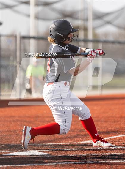 Thumbnail 2 in Aquinas @ Olathe North photogallery.