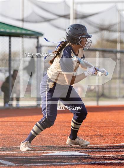 Thumbnail 2 in Aquinas @ Olathe North photogallery.