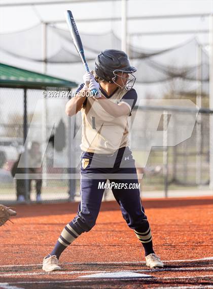 Thumbnail 1 in Aquinas @ Olathe North photogallery.