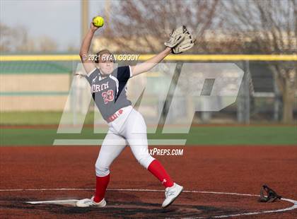 Thumbnail 1 in Aquinas @ Olathe North photogallery.