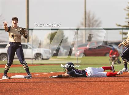 Thumbnail 3 in Aquinas @ Olathe North photogallery.