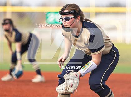 Thumbnail 2 in Aquinas @ Olathe North photogallery.