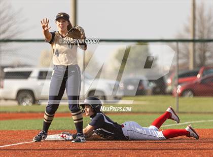 Thumbnail 1 in Aquinas @ Olathe North photogallery.