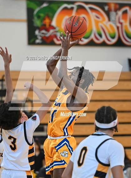 Thumbnail 2 in Grant vs. Alameda (Bishop O'Dowd Thanksgiving Showcase) photogallery.