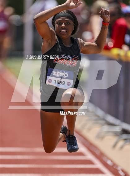 Thumbnail 3 in Class 4 Triple Jump (MSHSAA State Championship) photogallery.
