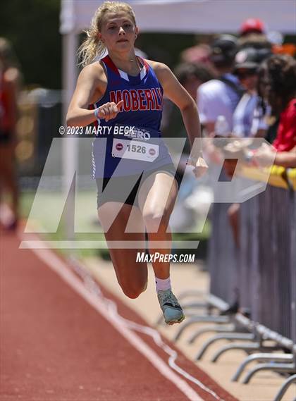 Thumbnail 3 in Class 4 Triple Jump (MSHSAA State Championship) photogallery.