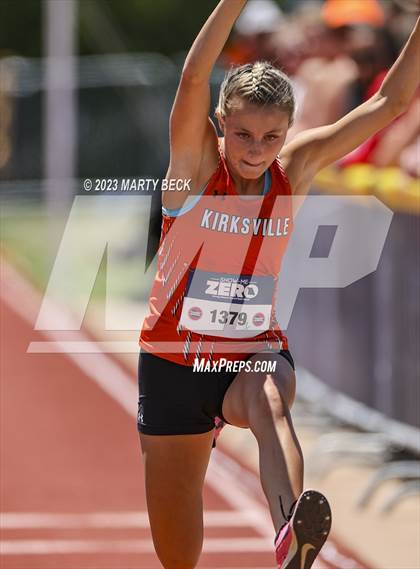 Thumbnail 3 in Class 4 Triple Jump (MSHSAA State Championship) photogallery.