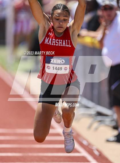 Thumbnail 3 in Class 4 Triple Jump (MSHSAA State Championship) photogallery.