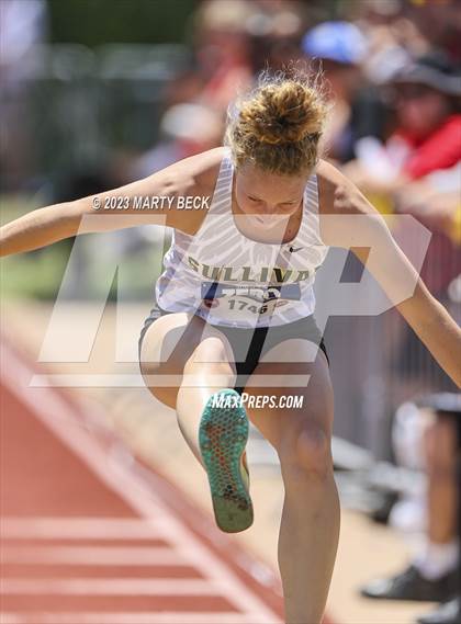 Thumbnail 1 in Class 4 Triple Jump (MSHSAA State Championship) photogallery.