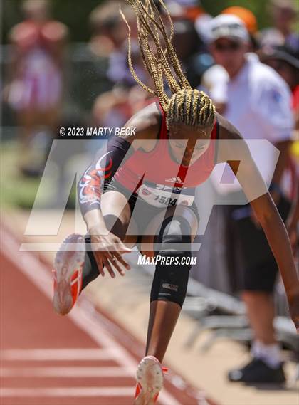 Thumbnail 2 in Class 4 Triple Jump (MSHSAA State Championship) photogallery.