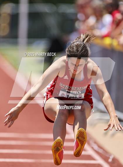 Thumbnail 3 in Class 4 Triple Jump (MSHSAA State Championship) photogallery.