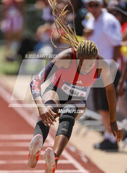 Thumbnail 3 in Class 4 Triple Jump (MSHSAA State Championship) photogallery.