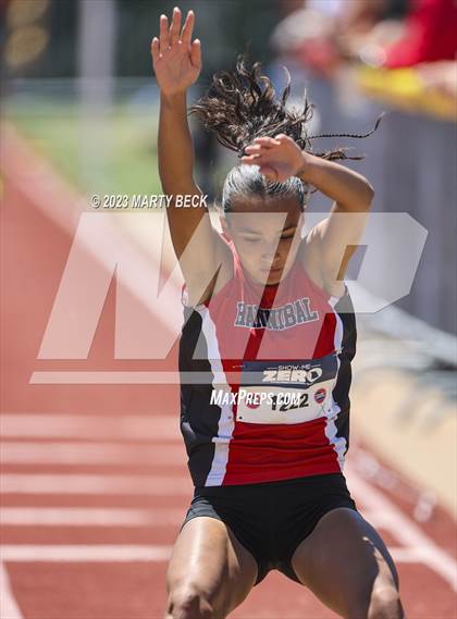 Thumbnail 1 in Class 4 Triple Jump (MSHSAA State Championship) photogallery.