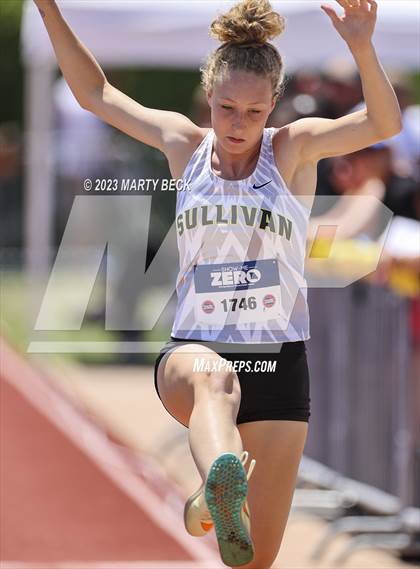 Thumbnail 3 in Class 4 Triple Jump (MSHSAA State Championship) photogallery.