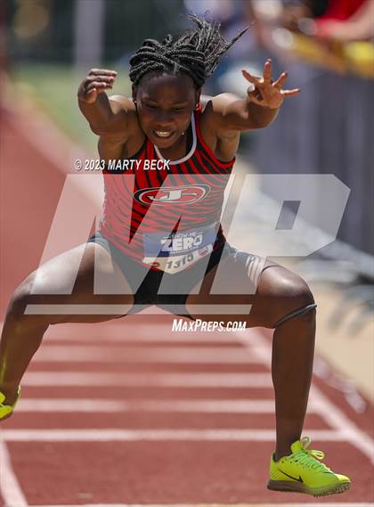 Thumbnail 3 in Class 4 Triple Jump (MSHSAA State Championship) photogallery.