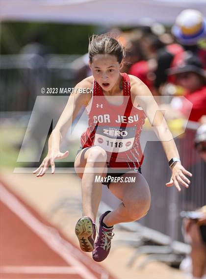 Thumbnail 2 in Class 4 Triple Jump (MSHSAA State Championship) photogallery.