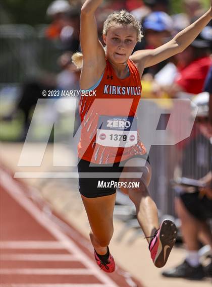 Thumbnail 2 in Class 4 Triple Jump (MSHSAA State Championship) photogallery.