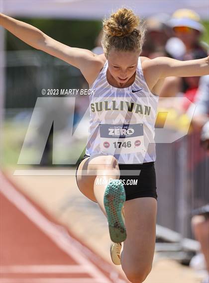 Thumbnail 3 in Class 4 Triple Jump (MSHSAA State Championship) photogallery.