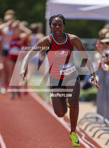 Thumbnail 1 in Class 4 Triple Jump (MSHSAA State Championship) photogallery.