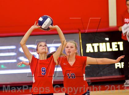 Thumbnail 1 in Great Oak @ Mater Dei (CIF SS 1AA Semifinal) photogallery.