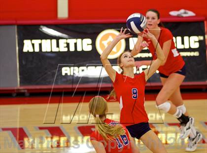 Thumbnail 1 in Great Oak @ Mater Dei (CIF SS 1AA Semifinal) photogallery.