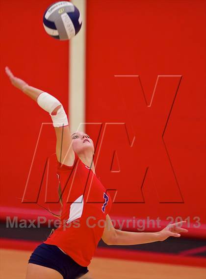 Thumbnail 1 in Great Oak @ Mater Dei (CIF SS 1AA Semifinal) photogallery.