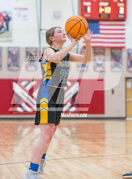 Thumbnail 3 in Round Mountain vs. Lund (NIAA 1A Central League Semifinal) photogallery.