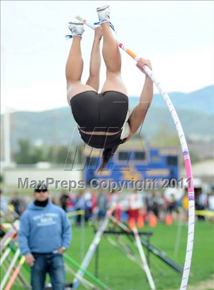 Thumbnail 2 in 2011 Michelle Perry Track Meet photogallery.