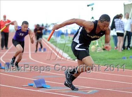 Thumbnail 3 in 2011 Michelle Perry Track Meet photogallery.