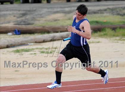 Thumbnail 1 in 2011 Michelle Perry Track Meet photogallery.